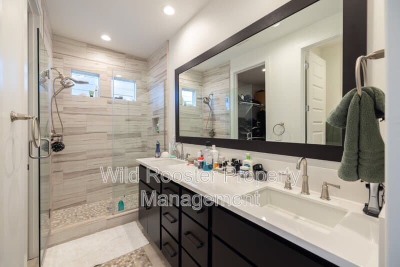 Sacramento House: 3500 Forney Way