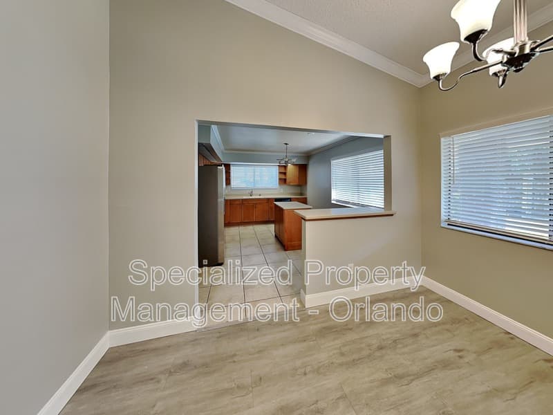 Longwood House: 220 S Fox Chase Pt