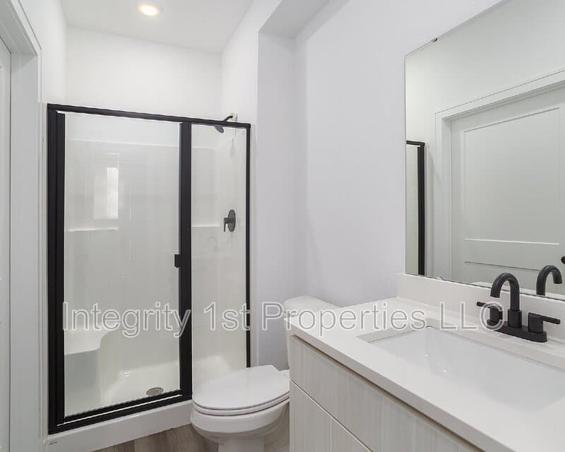 Kansas City Townhome: 8819 N Helena Ave