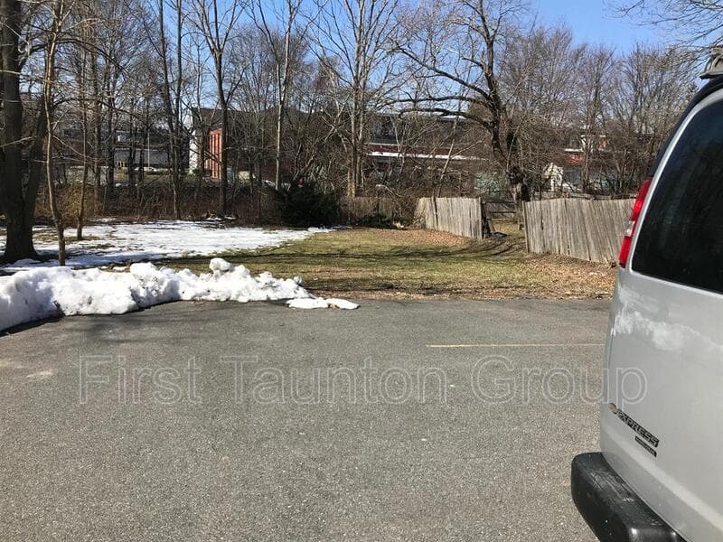 Taunton Condo: 46 Park Street Floor 2