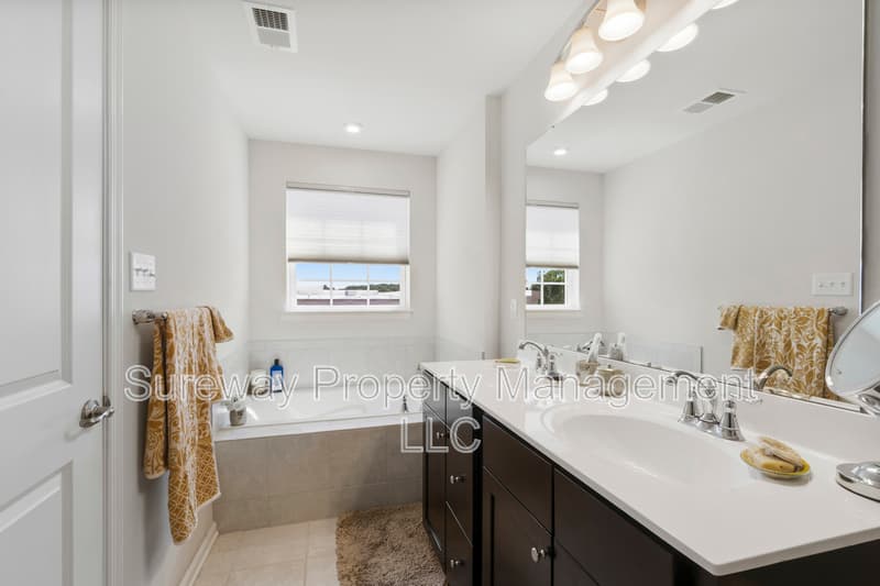 Sicklerville Townhome: 112 Freedom Way