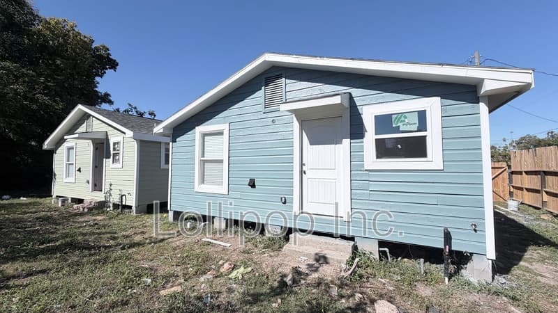 Houston House: 2615 Sam Wilson St