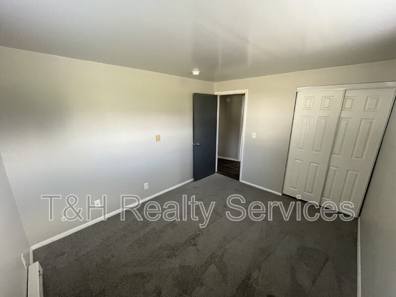 Noblesville Condo: 1142 Evans Avenue