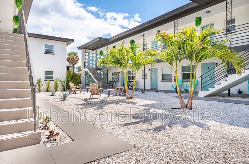 St Petersburg Condo: 105 7th Ave N