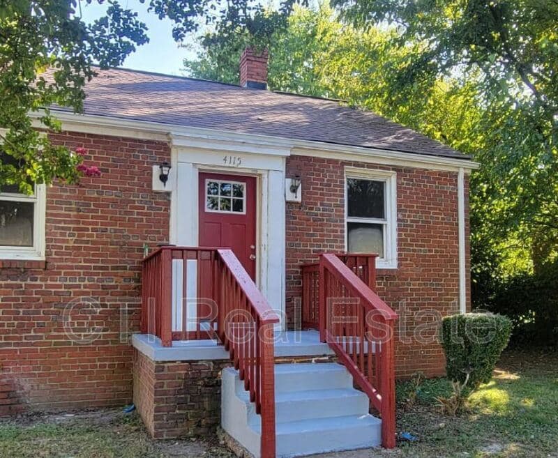 Richmond House: 4115 Leake Ave