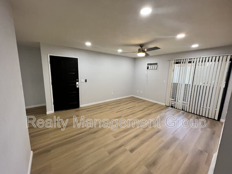 El Cajon Condo: 1013 Sunshine Ave