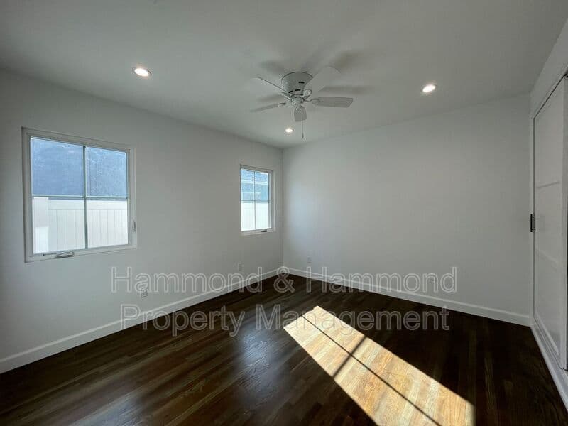 Sherman Oaks House: 13607 Huston St.