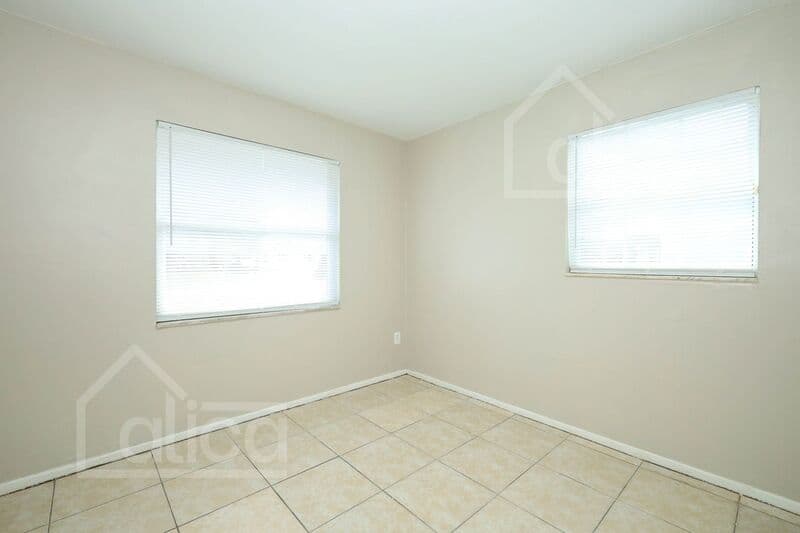 Orlando House: 1700 Ravenall Ave