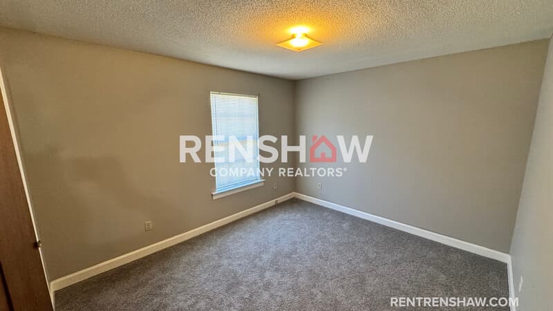 Memphis Condo: 3220 S Mendenhall Rd 1a