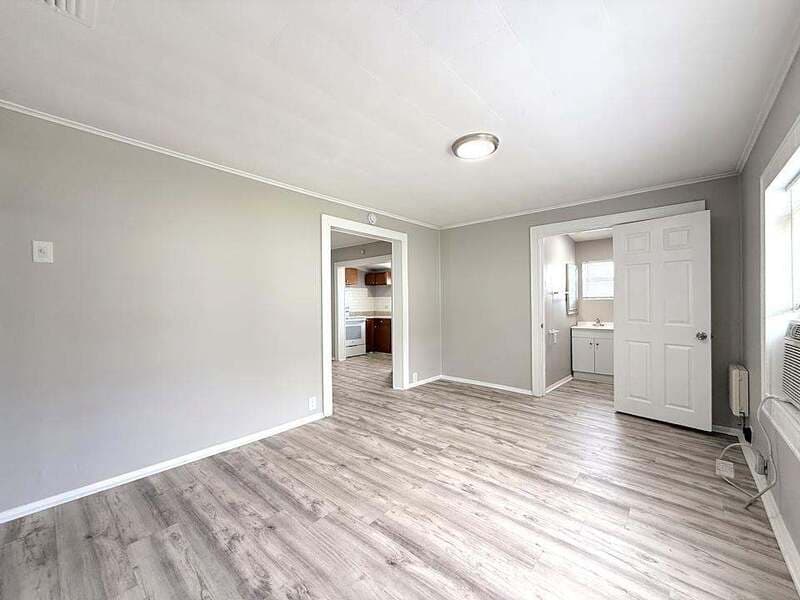 Tampa House: 8213 North Elmer Street