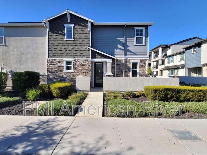 Sacramento House: 3050 River Trout Walk