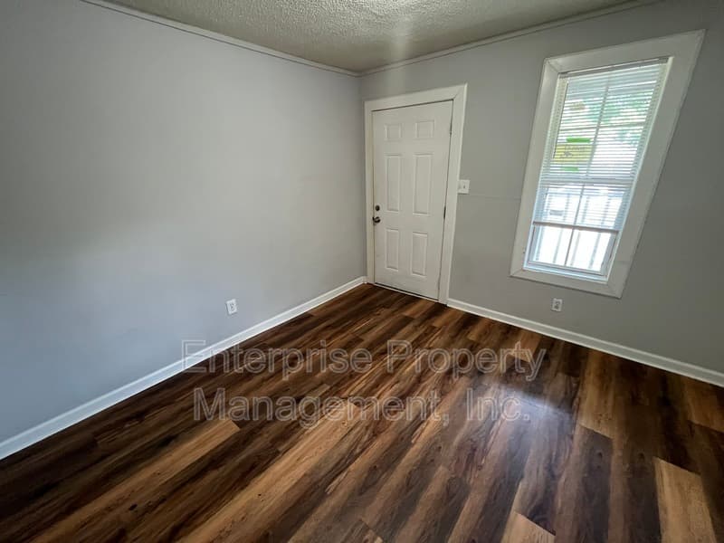 Memphis House: 677 Buntyn