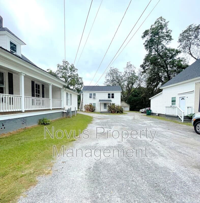 Carrollton Condo: 302 Cedar Street