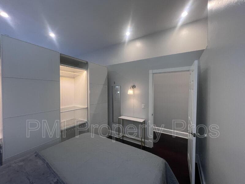 Milwaukee Condo: 715 North Milwaukee Street