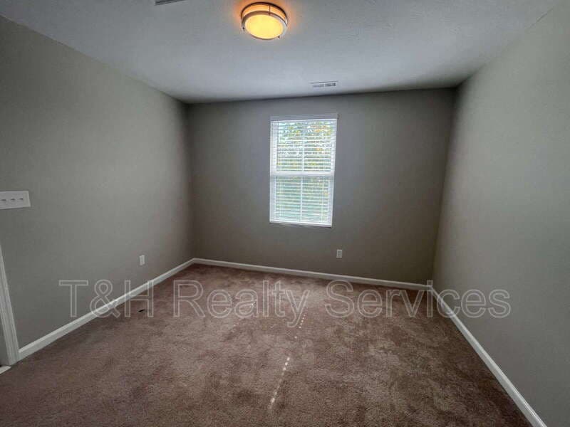 Ulen House: 854 McArthur Drive