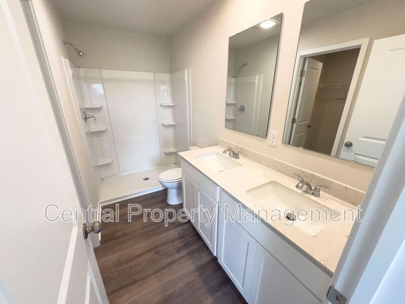 Spartanburg House: 6014 Tavener Drive