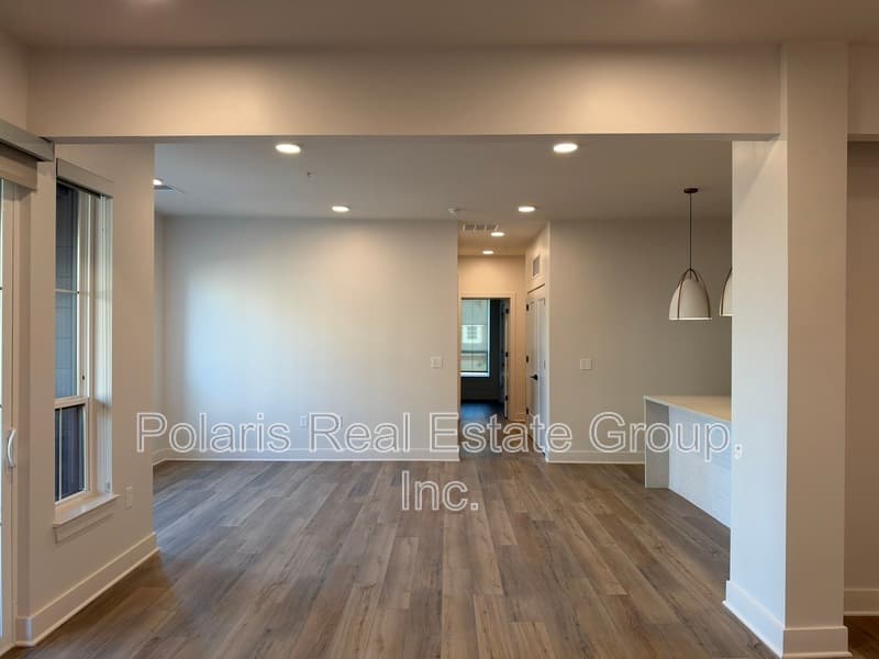 Carmel Condo: 925 Veterans Way