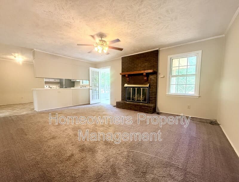 Fayetteville House: 1525 Trevino Dr