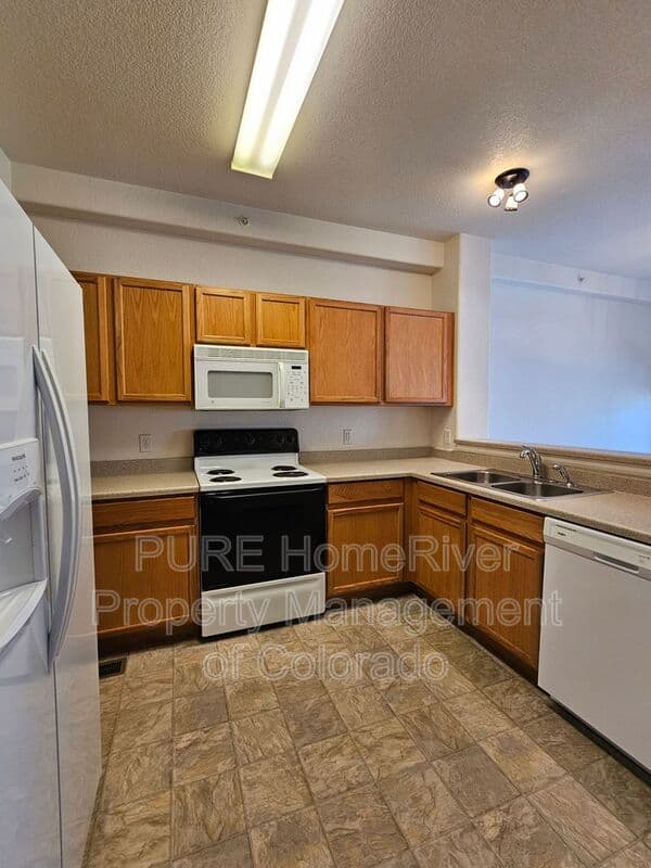 Commerce City Townhome: 9758 Laredo St