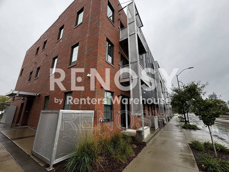 Des Moines Condo: 400 SW 7th St