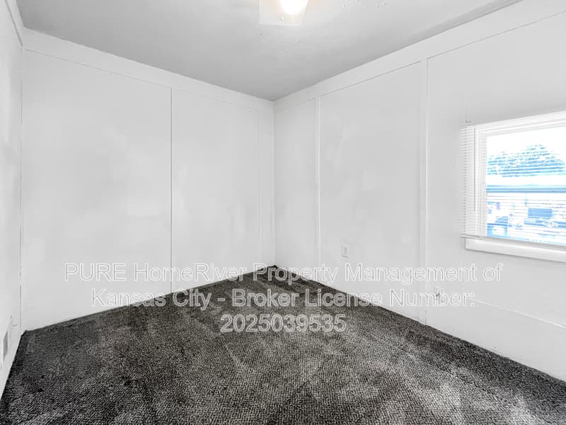 Higginsville House: 303 W 22nd St
