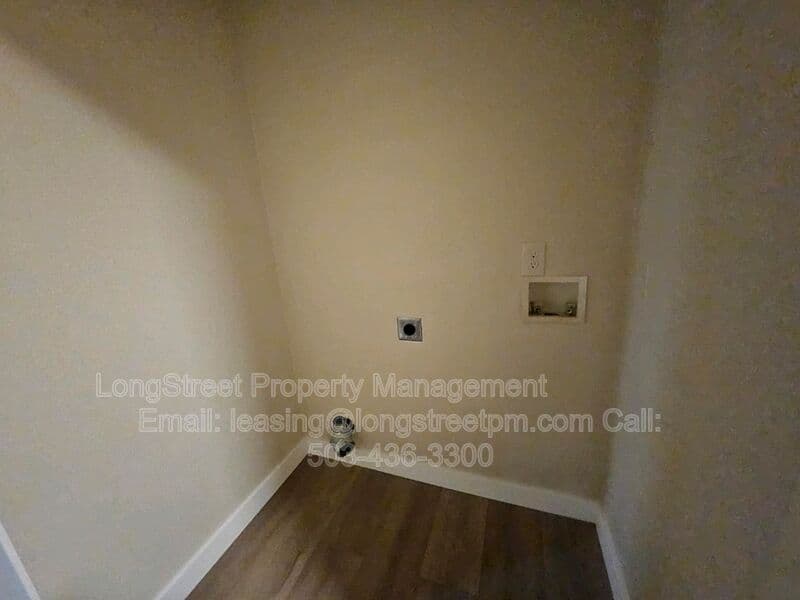 Aloha Condo: 17635 SW Blanton Street