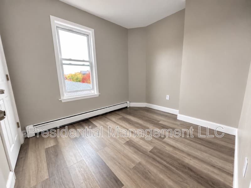 Hartford Condo: 258 Lawrence St