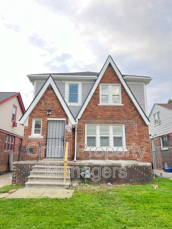 Detroit House: 19241 Moenart Ave