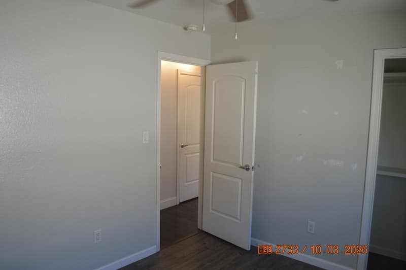 Livingston House: 1720 Hickory Avenue