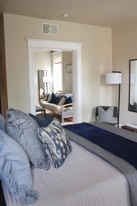 Saint Louis Condo: 4424 Oakland Ave 2W