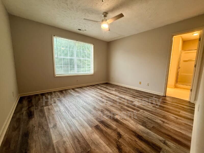 Fayetteville House: 325 Waterdown Dr