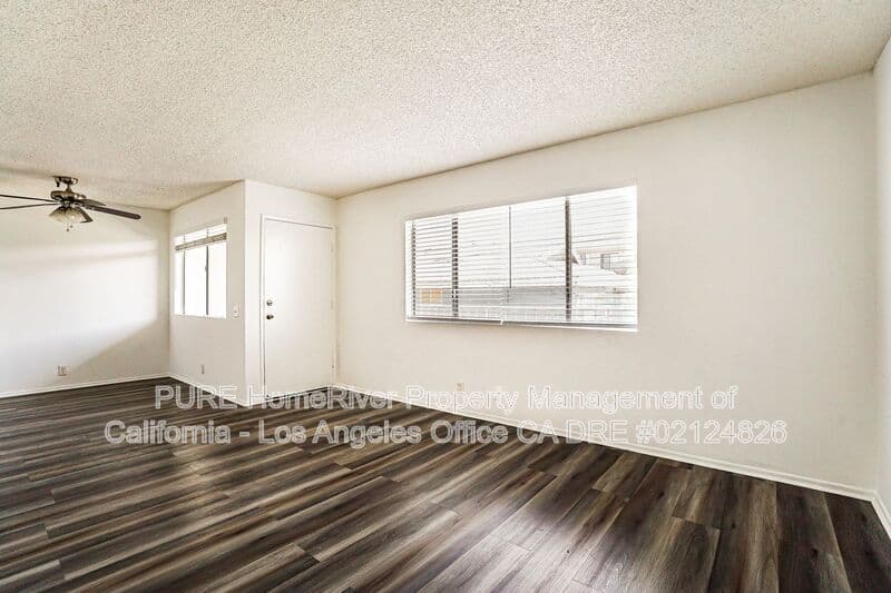 Hawthorne Condo: 13707 Yukon Ave