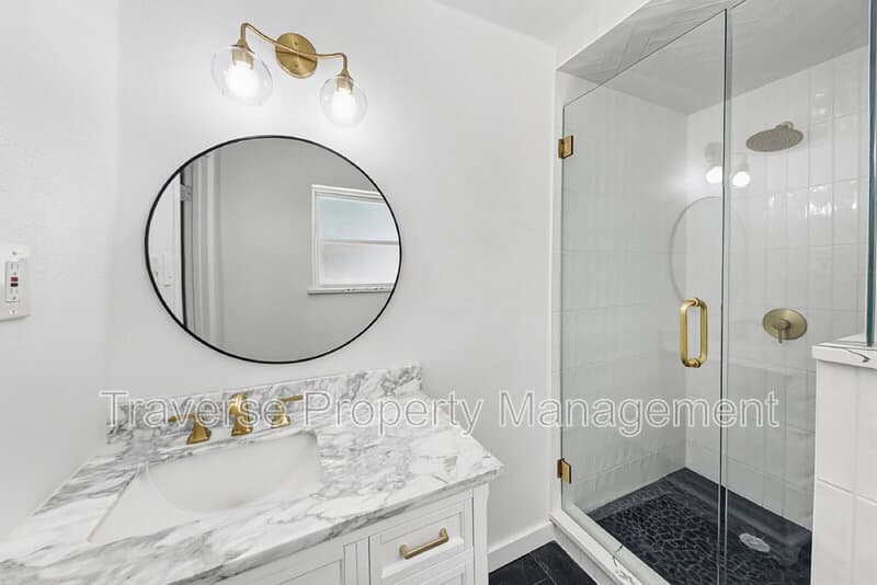 Fort Worth House: 5605 Wimbleton Way