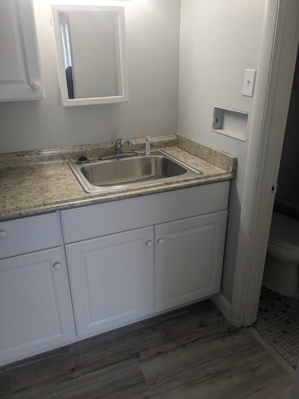 Holly Hill Condo: 1202 Ridgewood Ave