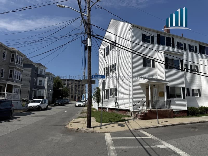 Fall River Condo: 85 Massasoit St