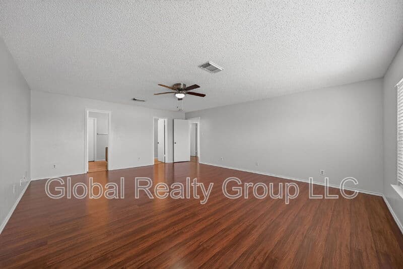 Converse House: 7702 Fairton Pl