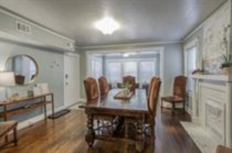 Kansas City Condo: 3402 Gillham Rd - 2S