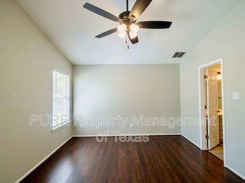 Round Rock House: 932 Monadale Trl