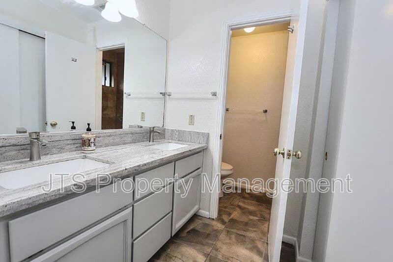 Sacramento House: 7400 Deltawind Drive