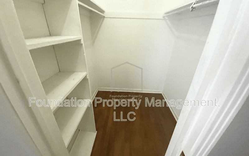Memphis House: 3083 Dothan Street
