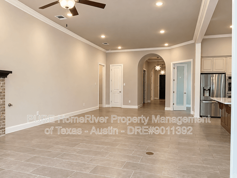 Leander House: 2416 Belen Dr
