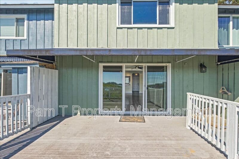 Savannah Townhome: 12502 Apache Ave