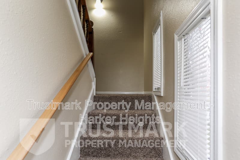 Killeen House: 1120 Royal Crest Dr