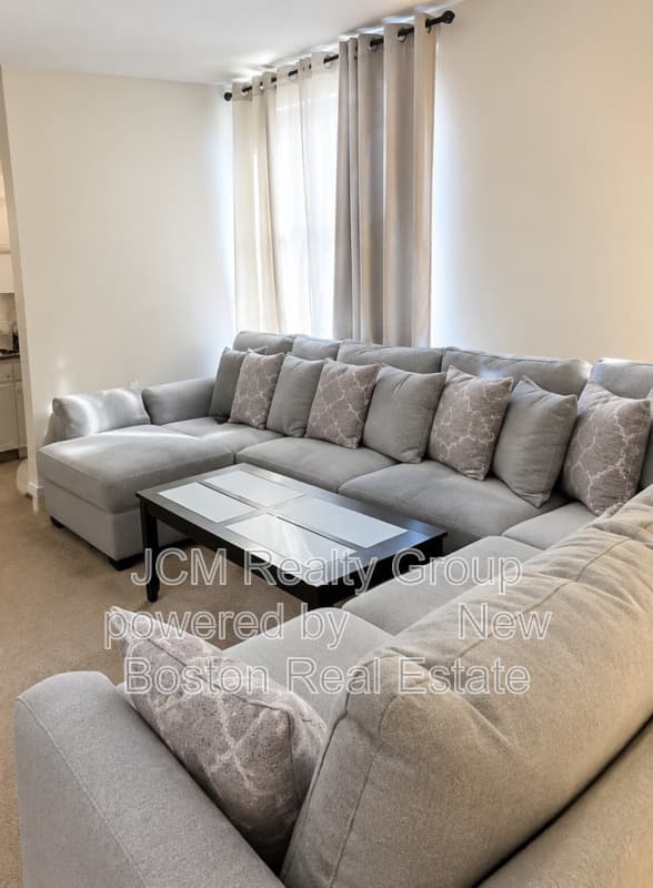 Winthrop Condo: 17 Irwin Street