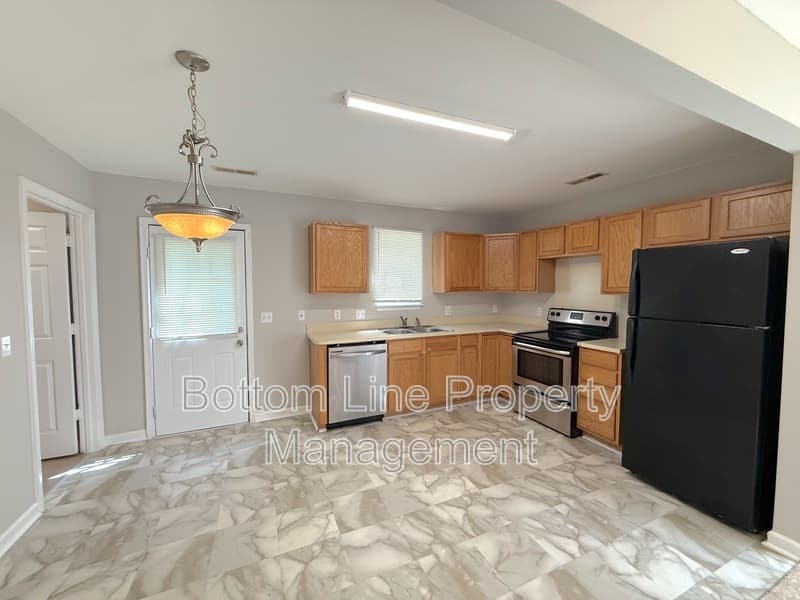 Charlotte House: 1320 Ben Livingston Rd