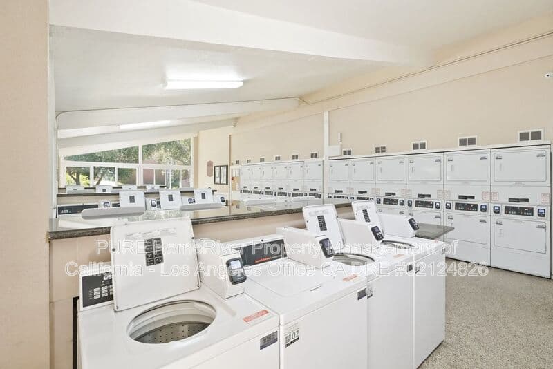 Torrance House: 23302 Marigold Ave