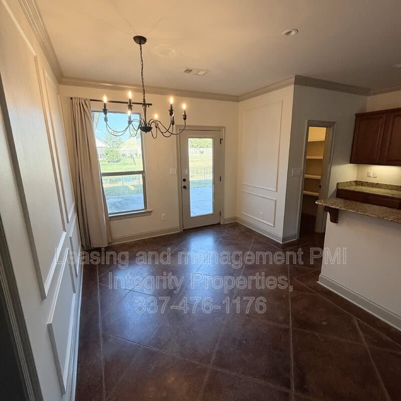 Baton Rouge House: 10931 Grace Lane