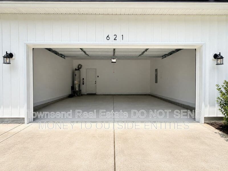 Stedman House: 621 Blawell Circle