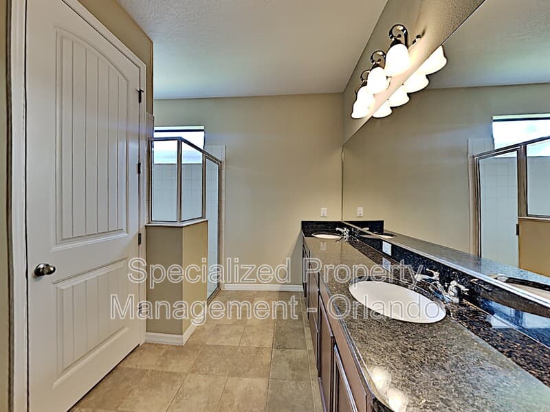 Windermere House: 12986 Holdenbury Ln