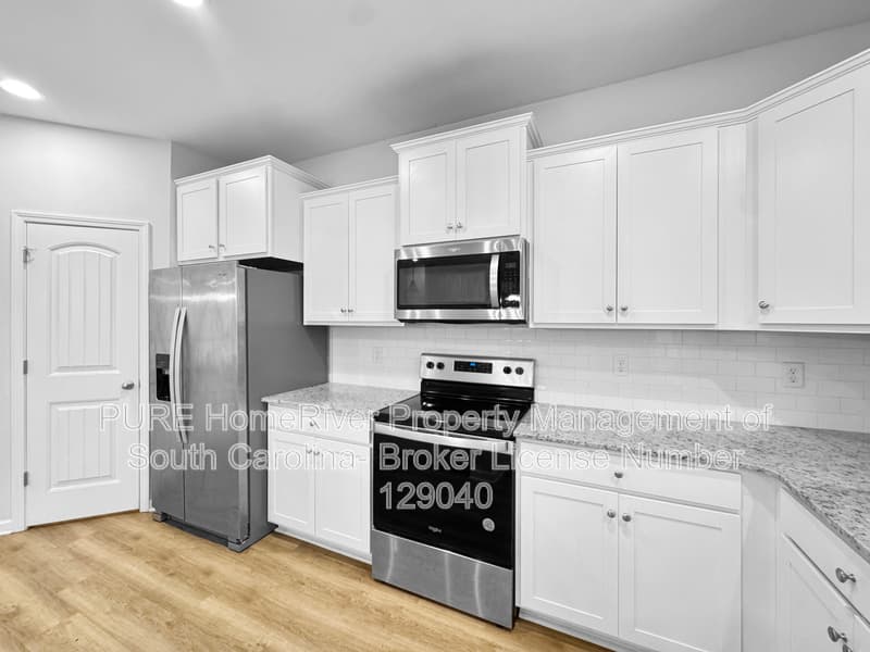 Sumter House: 70 Rallidae Ct